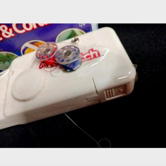 As Seen On Tv - Handy Stitch Portable Handheld Sewing Machine + 25 Extra Threads - Picture 4 of 10